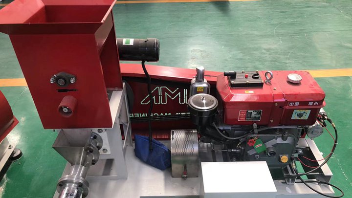 dry type Sturgeon feed extruder machine parts in South Korea